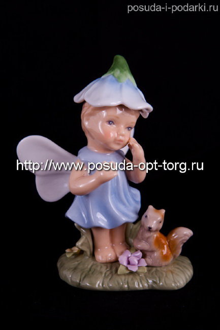 Статуэтка фарфоровая. Статуэтка Девочка эльф с белкой h-9 см