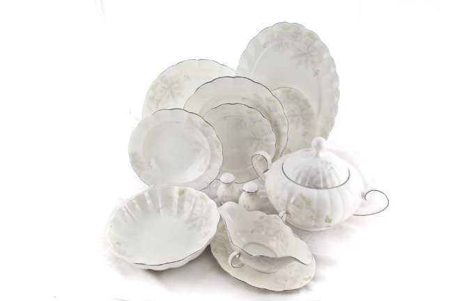 Cтоловый cервиз (обеденный сервиз) Австрия на 6 персон Магнолия Грэй (платиновая лента) 28 предметов
